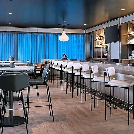 Springhill Downtown/river North Hotel