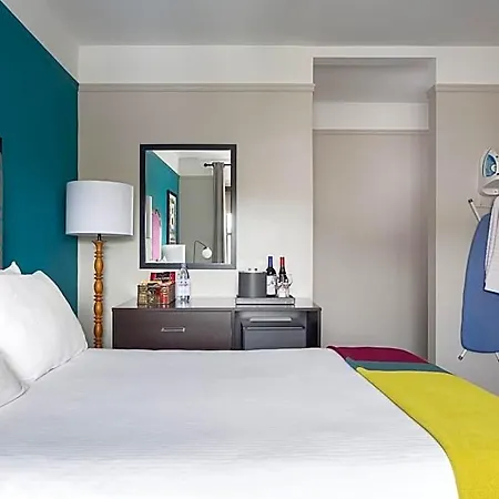 City Suites Hotel 3*
