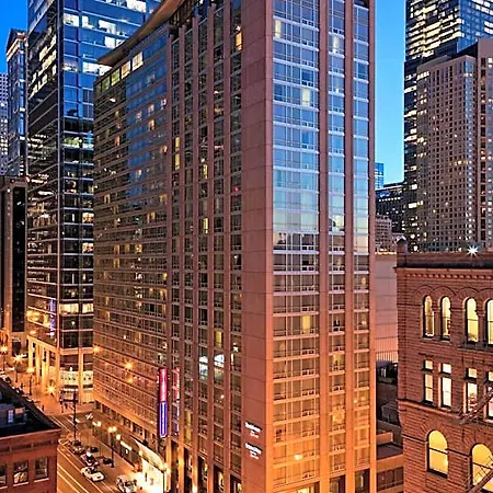 By Marriott Downtown/river North 3* Chicago
