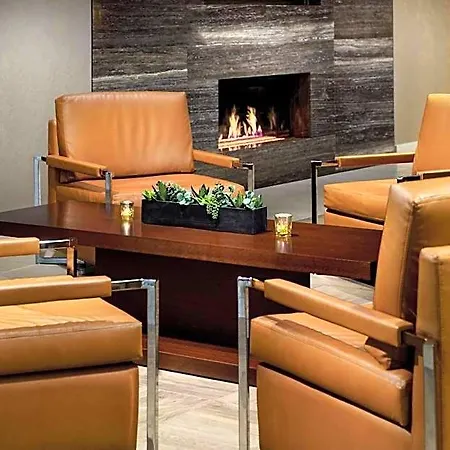 By Marriott Downtown/river North Hotel 3*