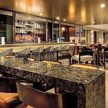 Hotel By Marriott Downtown/river North 3*
