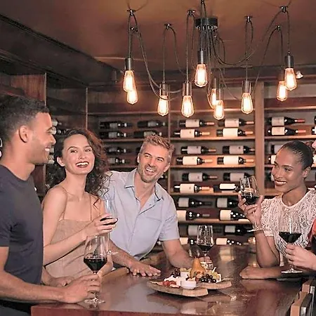 Hotel Intercontinental Magnificent Mile By Ihg Chicago