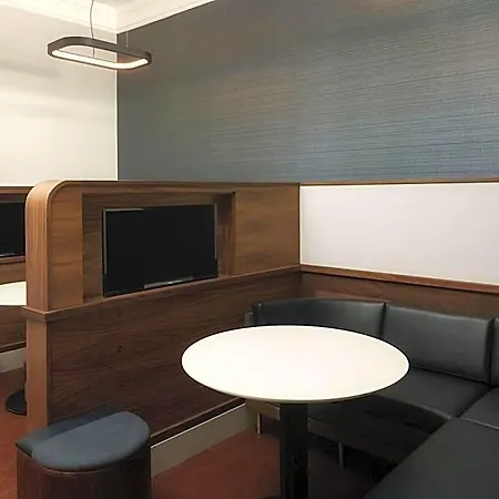 Courtyard By Marriott At Medical District-uic Hotel Chicago