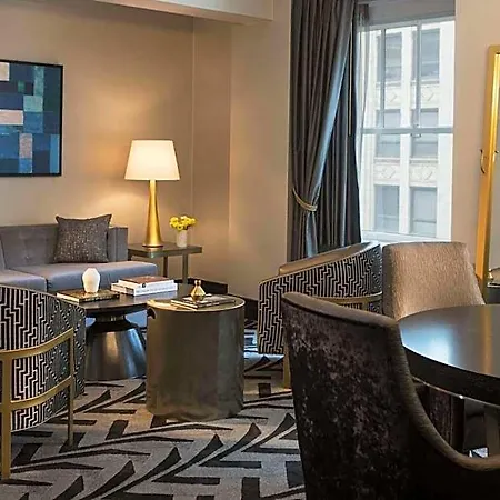 The Allegro Royal Sonesta Loop Hotel 4*