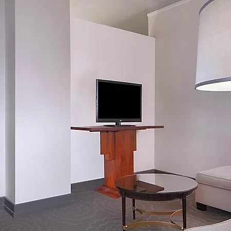 Silversmith Downtown Hotel 4*