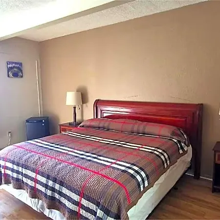 Saratoga By Capital O Near Midway Airport Il Hotel Chicago