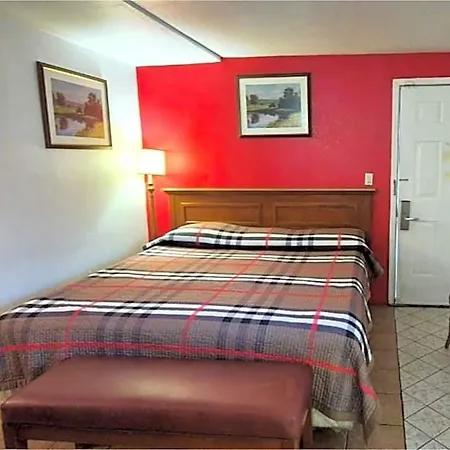 Hotel Saratoga By Capital O Near Midway Airport Il 2*