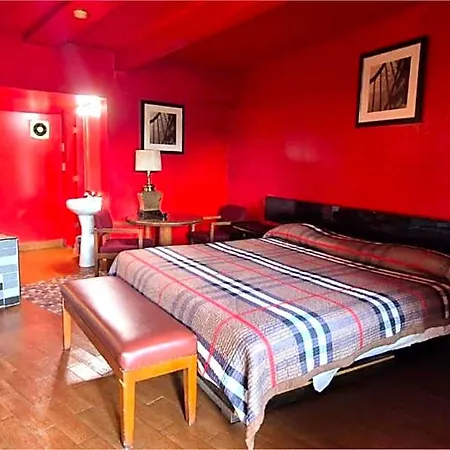 Hotel Saratoga By Capital O Near Midway Airport Il Chicago