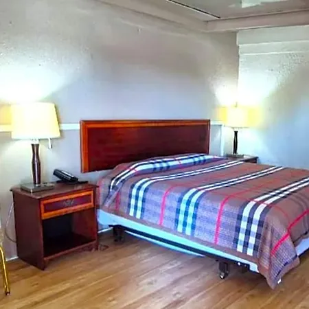 Hotel Saratoga By Capital O Near Midway Airport Il 2*