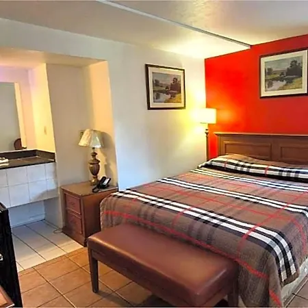 Saratoga By Capital O Near Midway Airport Il Hotel Chicago