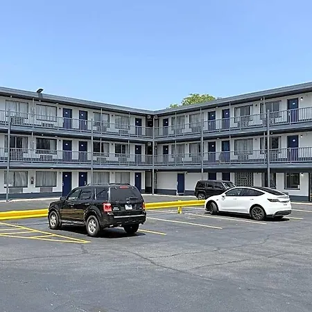 6 Chicago, Il - Halsted Hotel 2*