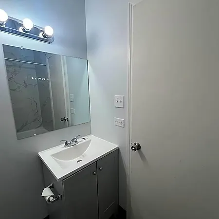 6 Chicago, Il - Halsted 2*