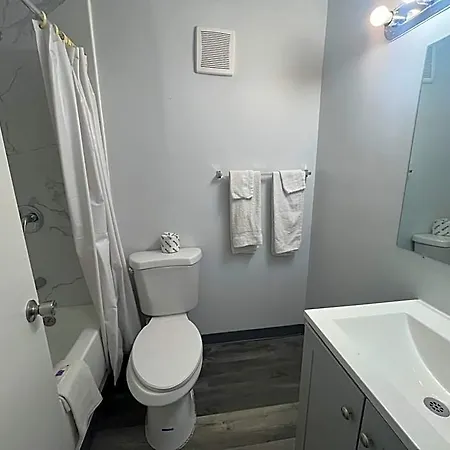 6 Chicago, Il - Halsted Hotel 2*