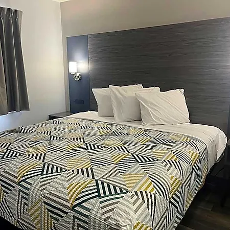 6 Chicago, Il - Halsted 2*