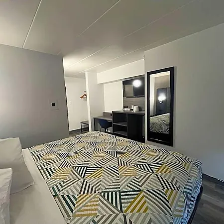6 Chicago, Il - Halsted Hotel 2*
