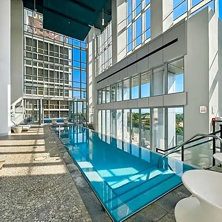 Sentral Michigan Avenue 3*