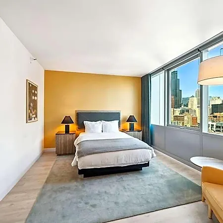 Hotel Sentral Michigan Avenue