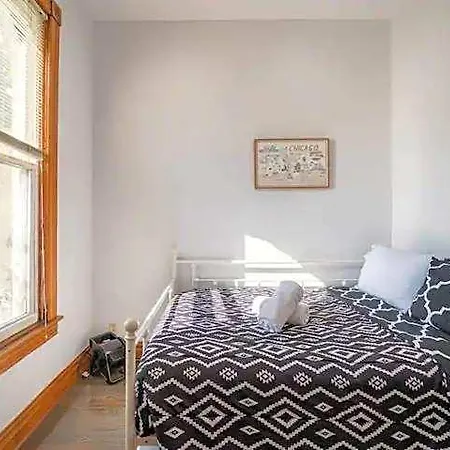 Apartment Lincoln Park 3 Bedroom Penthouse
