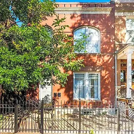 Lincoln Park 3 Bedroom Penthouse