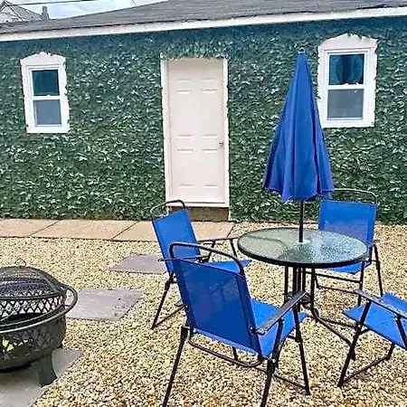 Lincoln Park 3 Bedroom Penthouse * Chicago