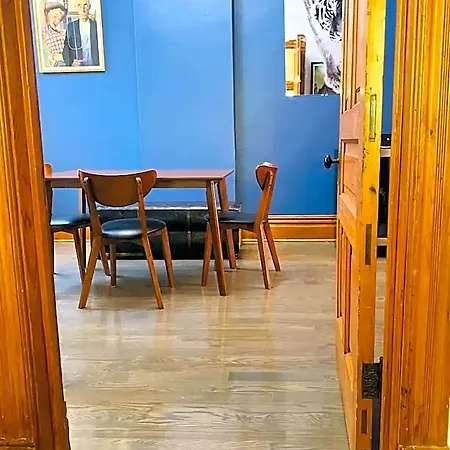 Lincoln Park 3 Bedroom Penthouse * Chicago