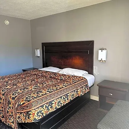Apache Hotel *