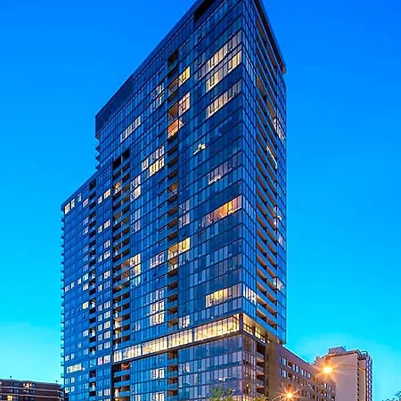 Hotel Level Old Town Chicago