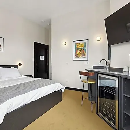 Logan Square Sro Hotel Chicago