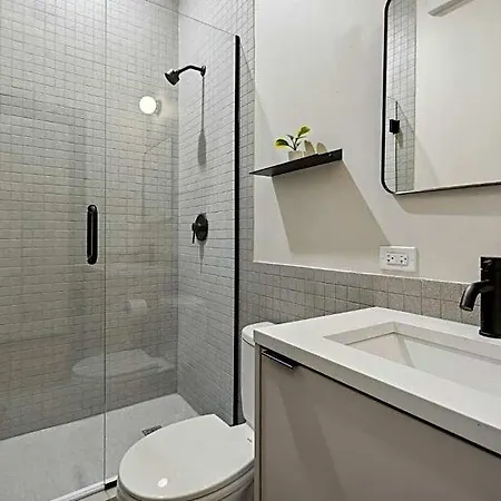 Logan Square Sro Hotel Chicago