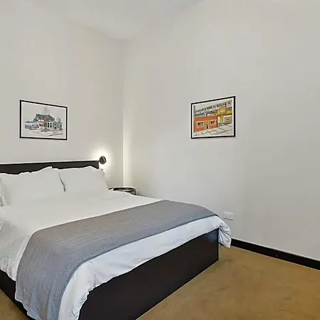 Hotel Logan Square Sro 2*