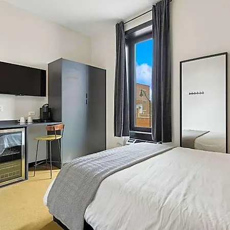 Logan Square Sro Hotel