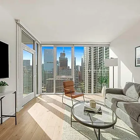 Hotel Level River North 4*