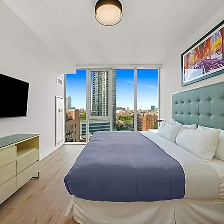 Hotel Level River North 4*