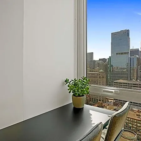 Hotel Level River North 4*