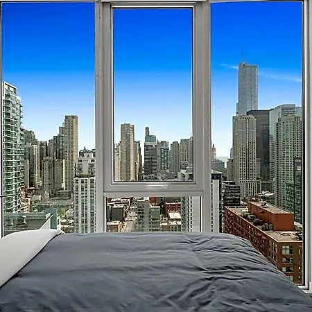 Hotel Level River North