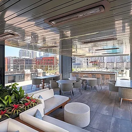 Level River North Hotel 4*