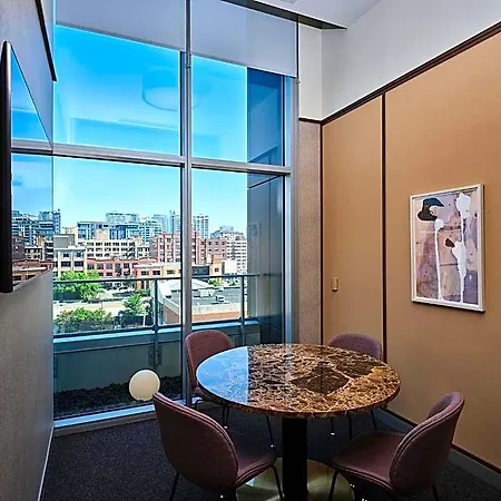 Level River North 4*
