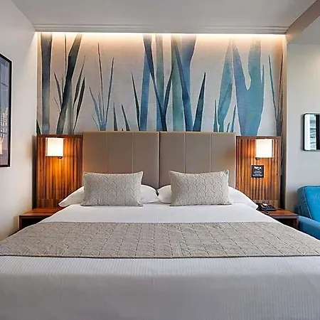 Riu Plaza Hotel 4*