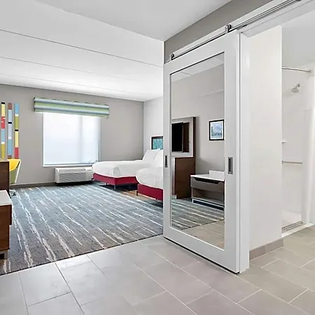 Hotel Hampton & Medical District Uic 3*