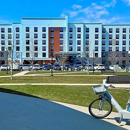 Hampton & Medical District Uic Hotel