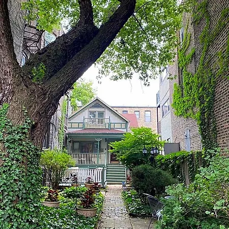 Bed & Breakfast The Toscana Chicago