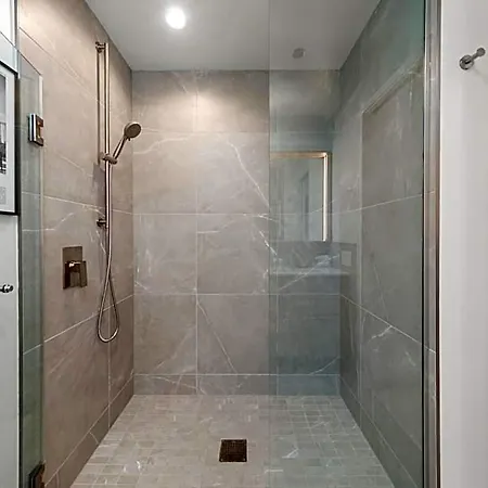 Level - Fulton Market Hotel 5*