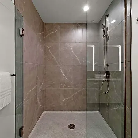 Hotel Level - Fulton Market 5*