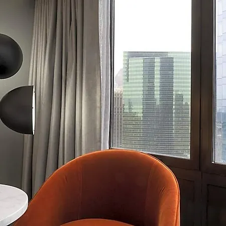 Voco Downtown - Riverwalk By Ihg Hotel