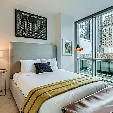 Hotel Sentral Michigan Avenue