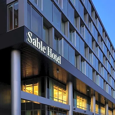 Sable At Navy Pier Chicago, Curio Collection By Hilton Chicago