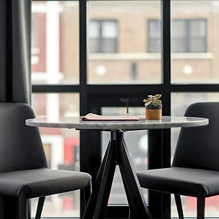 The Collection Wrigleyville 4* Chicago