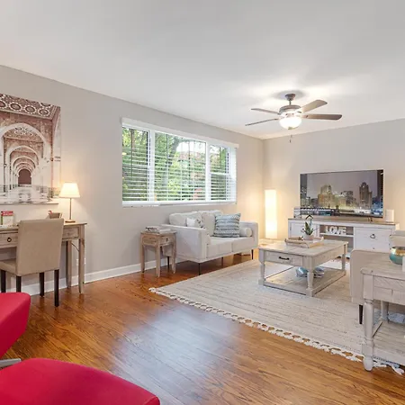 Apartment Charm *