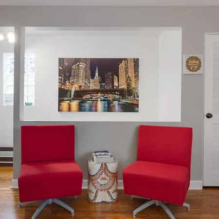 Charm Apartment Chicago