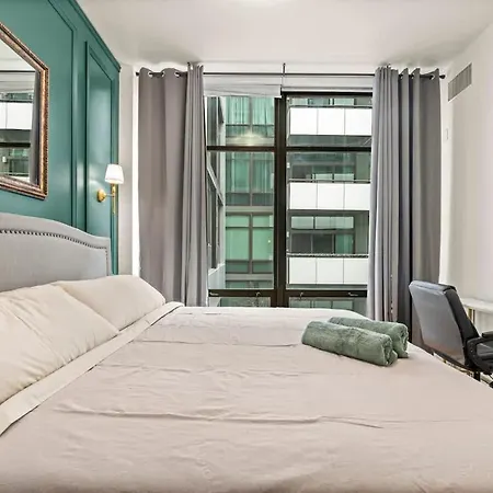 Luxury Fulton Market - Prime Location